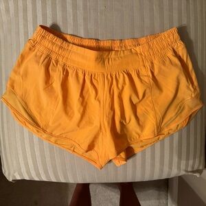 Lululemon Hotty Hot Shorts 2.5 inch